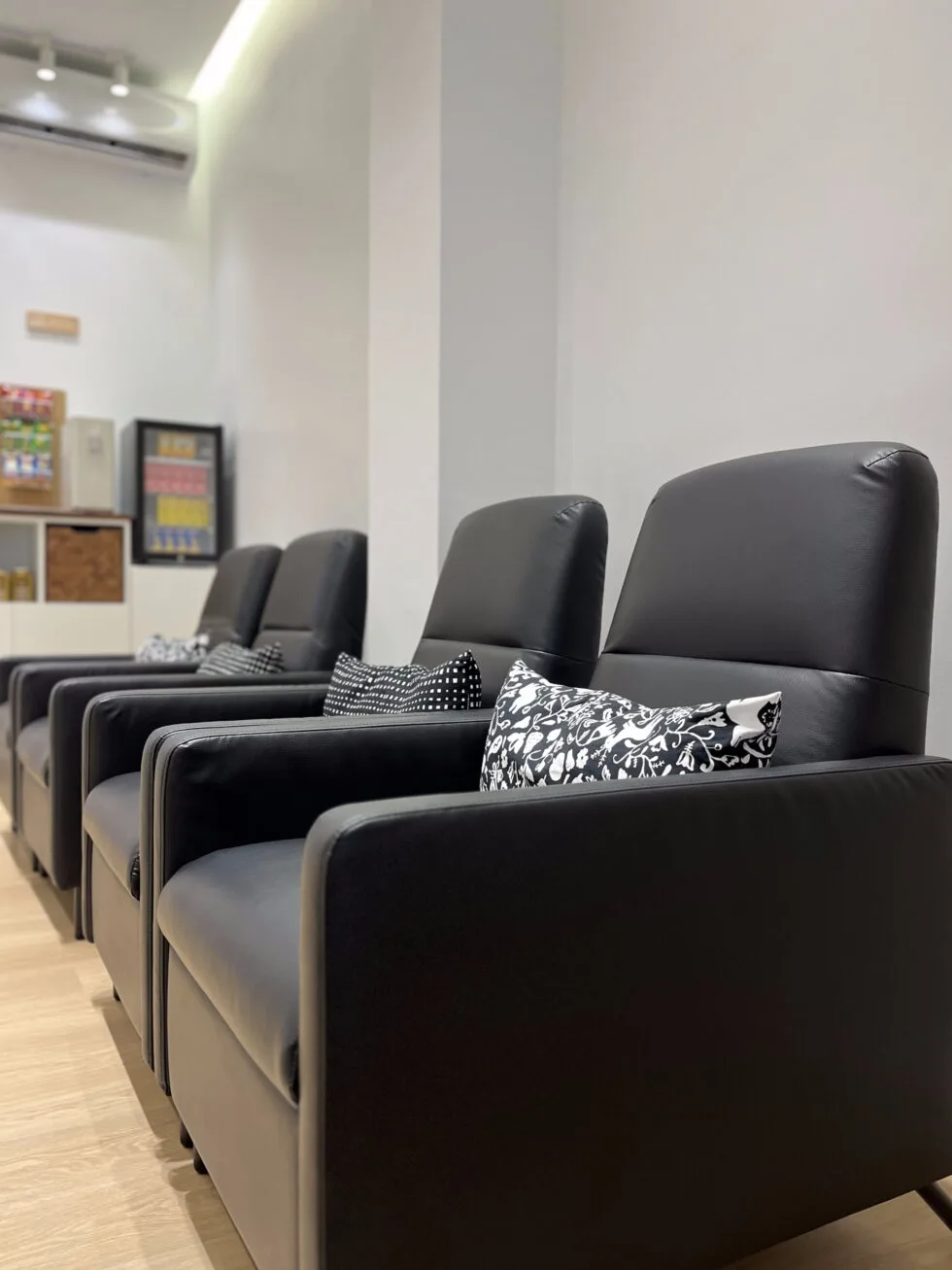 Comfortable waiting chairs inside Dentaluna